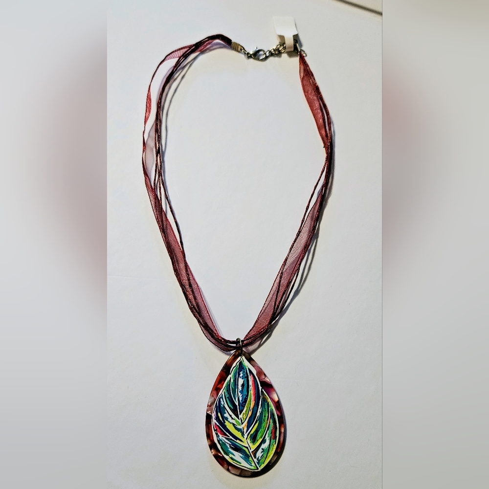 Elegant Pink Pendant Necklace